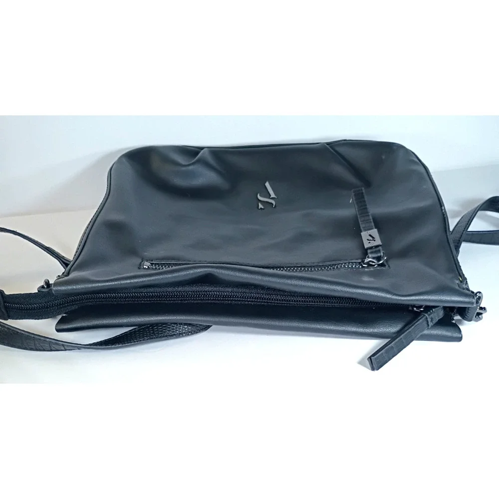 Simply Vera Vera Wang Black Crossbody Bag Faux Leather Adjustable Strap